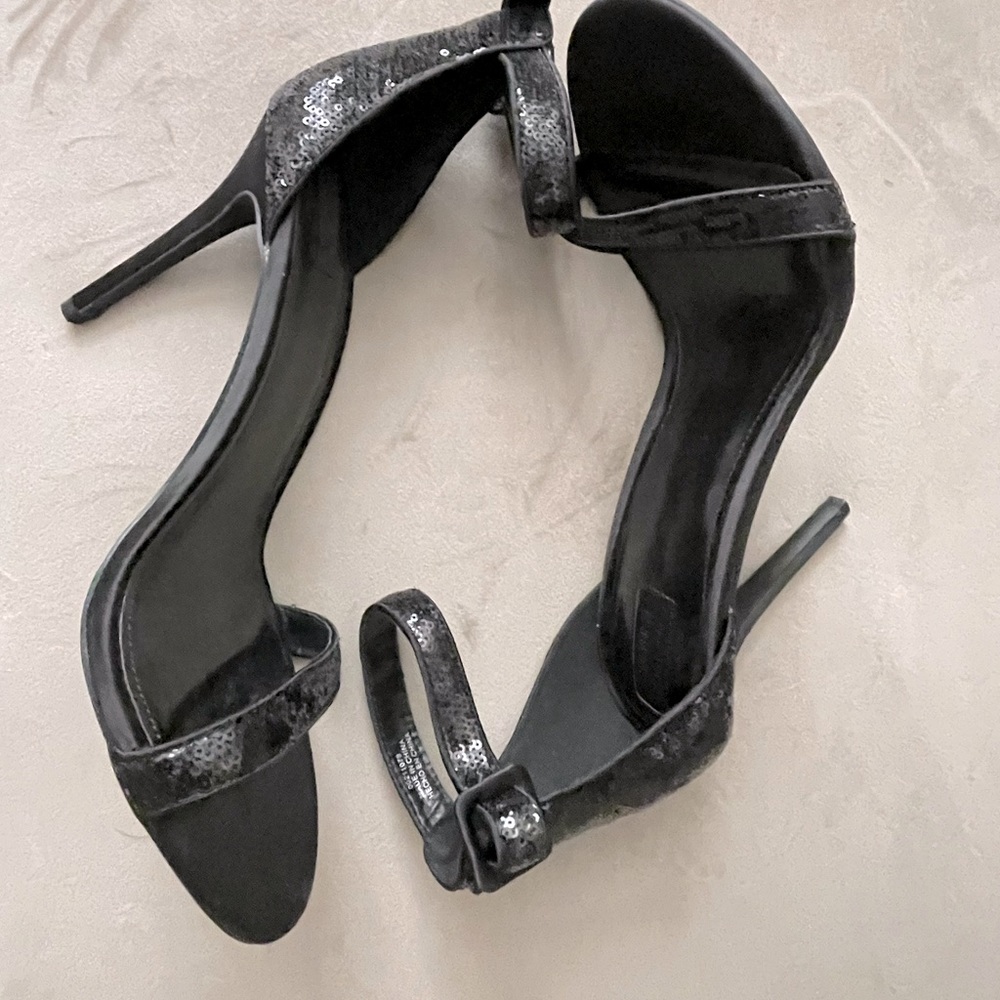 Never worn Black Sequin’s Forever 21 Heels